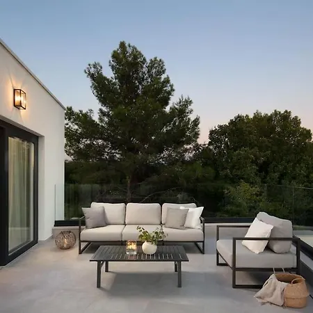 Moderne Mali Dvor Mit Pool 500m Am In Porec Villa