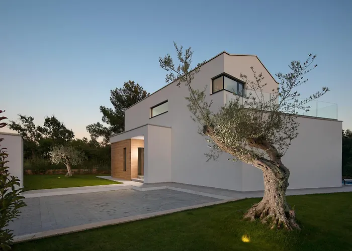 Villa Moderne Mali Dvor Mit Pool 500m Am In Porec Tar-Vabriga