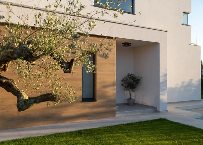 Moderne Mali Dvor Mit Pool 500m Am In Porec *